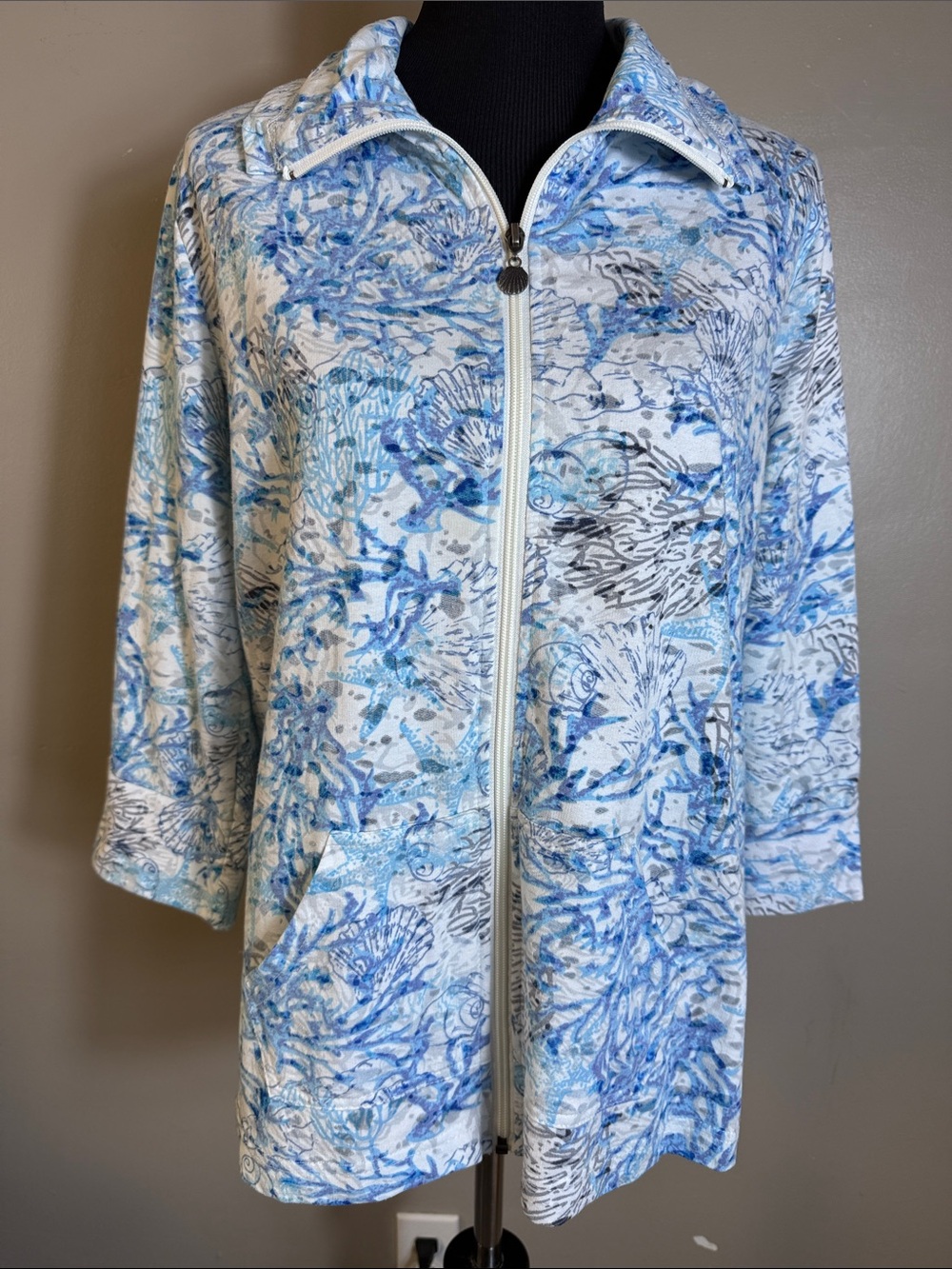 Palm Harbour Zip-Front Coastal Jacket Abstract Ocean Theme Sea Shells 3/4 Sleeve